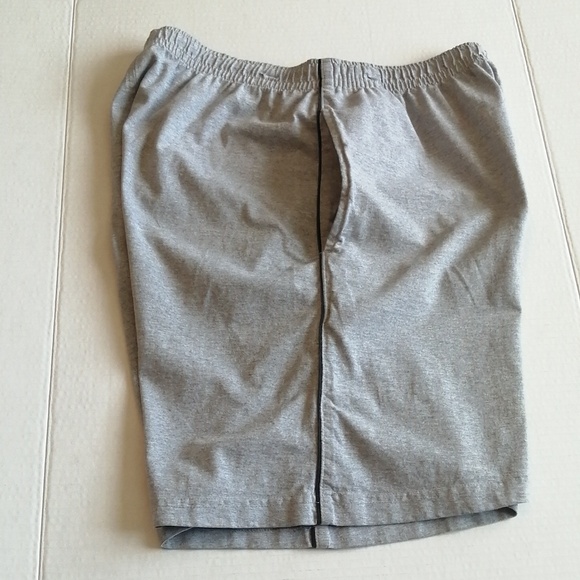 Reebok men's shorts - Picture 3 of 4